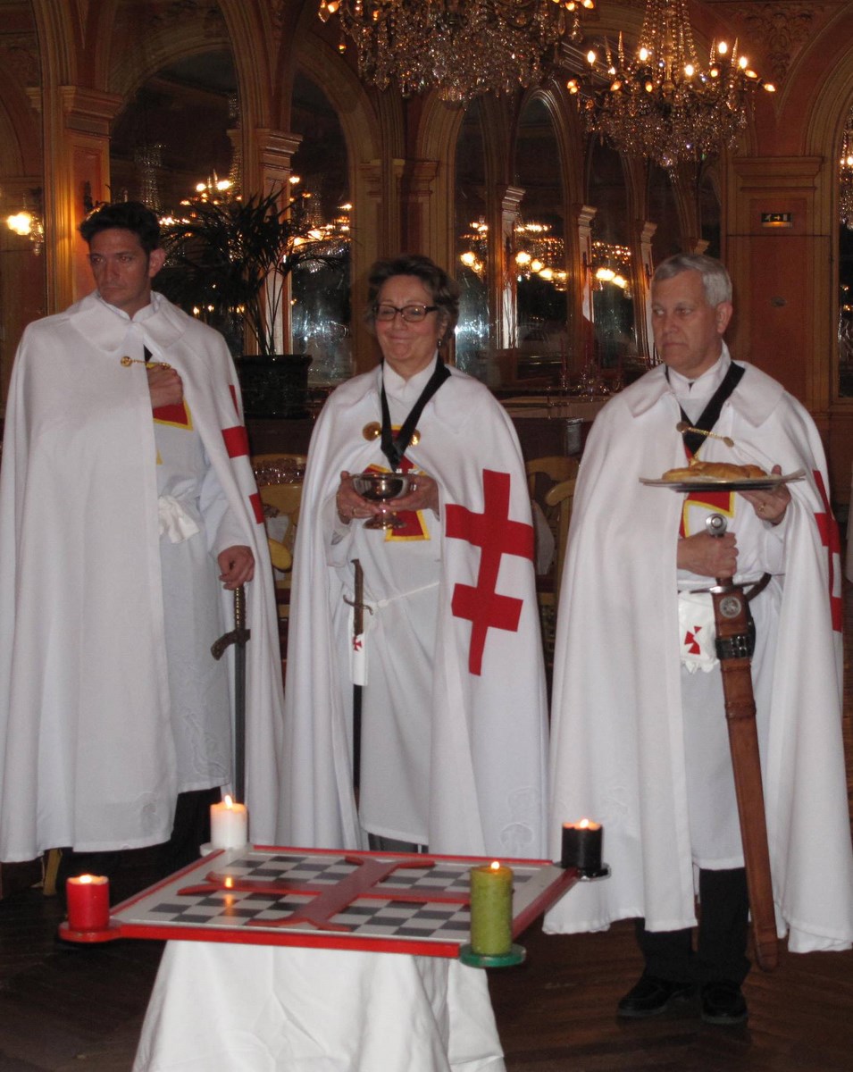 LES CHEVALIERS DU LYS