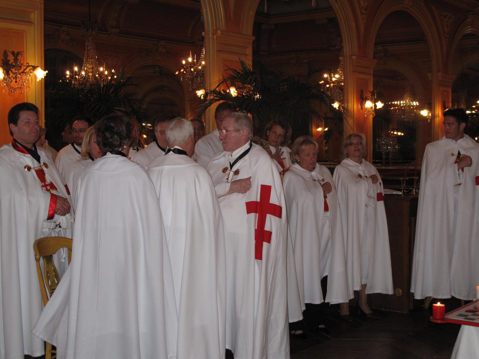 LES CHEVALIERS DU LYS