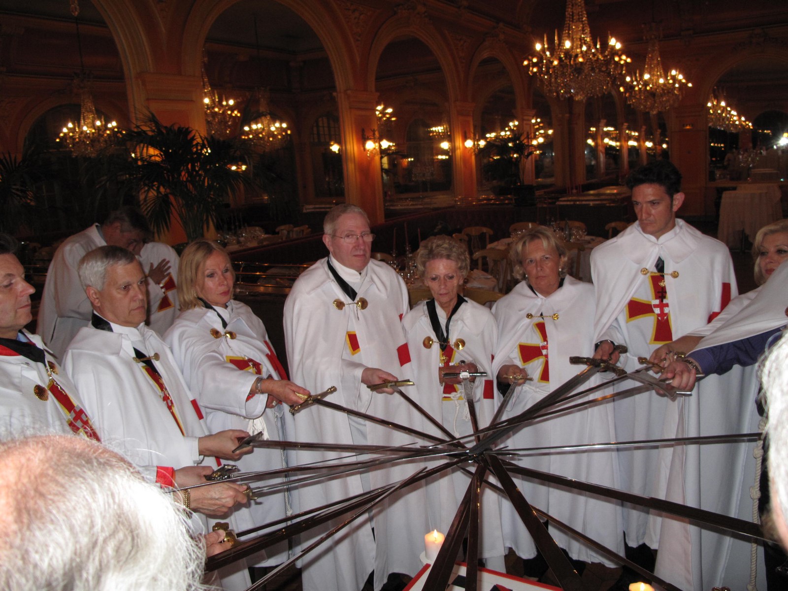 LES CHEVALIERS DU LYS