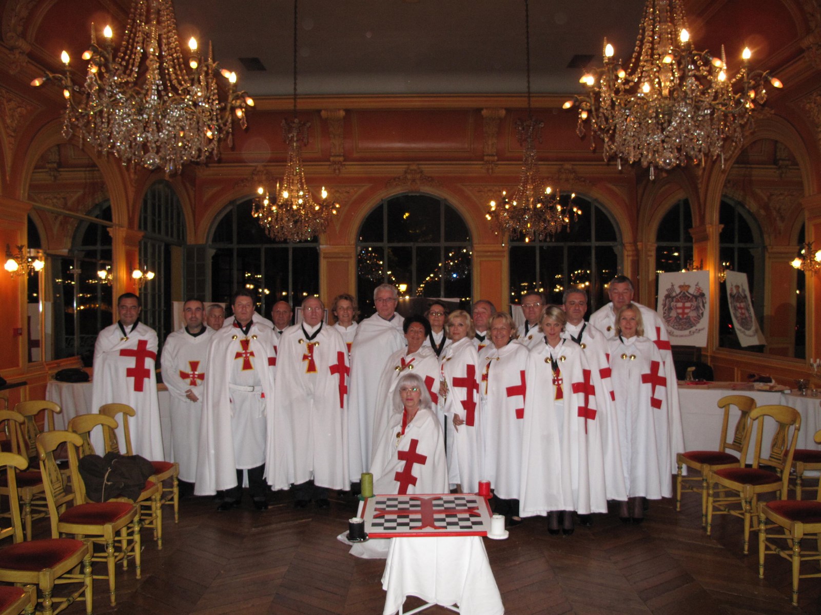 LES CHEVALIERS DU LYS