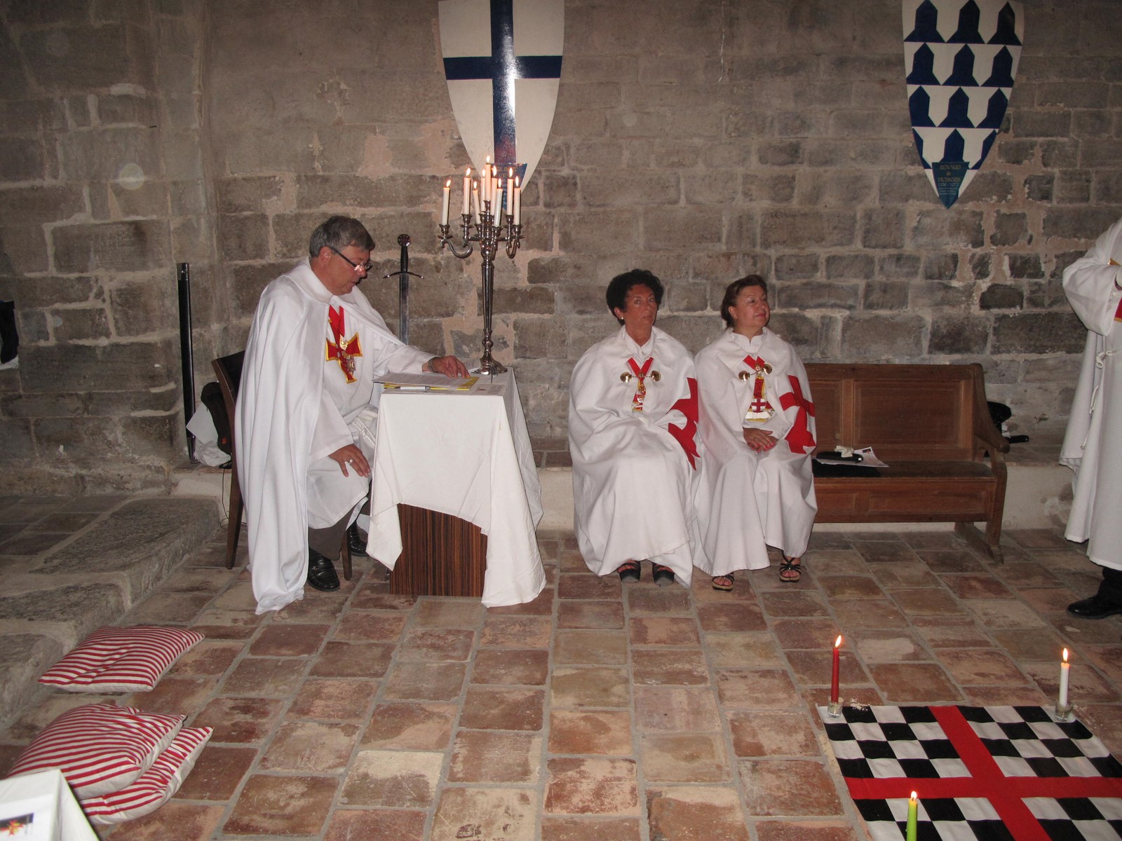 LES CHEVALIERS DE LA ROSE