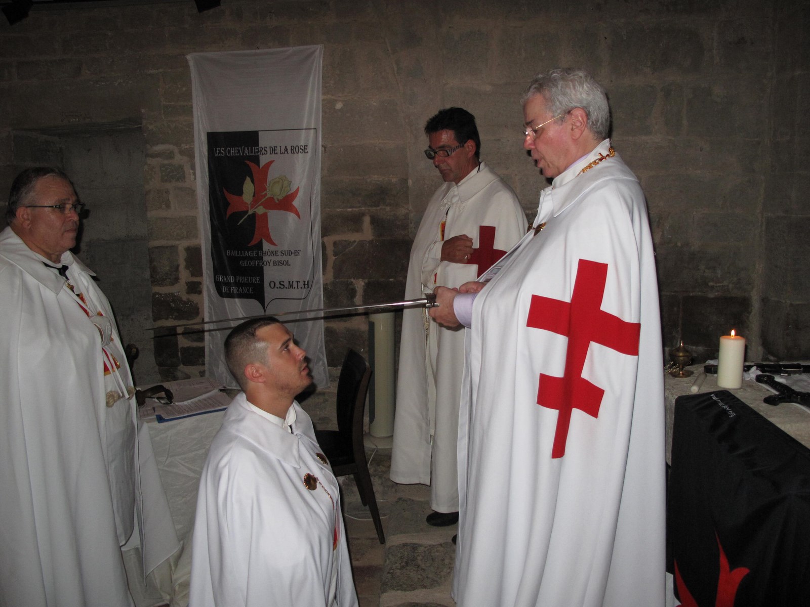 LES CHEVALIERS DE LA ROSE