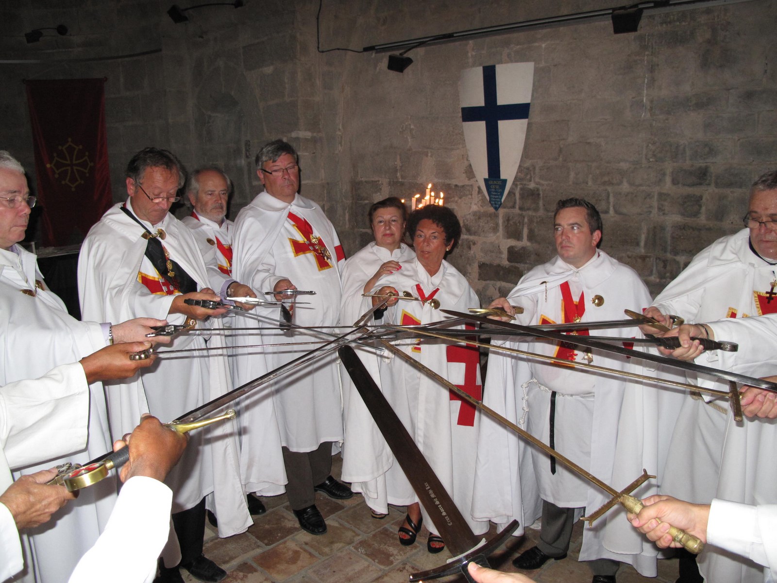 LES CHEVALIERS DE LA ROSE