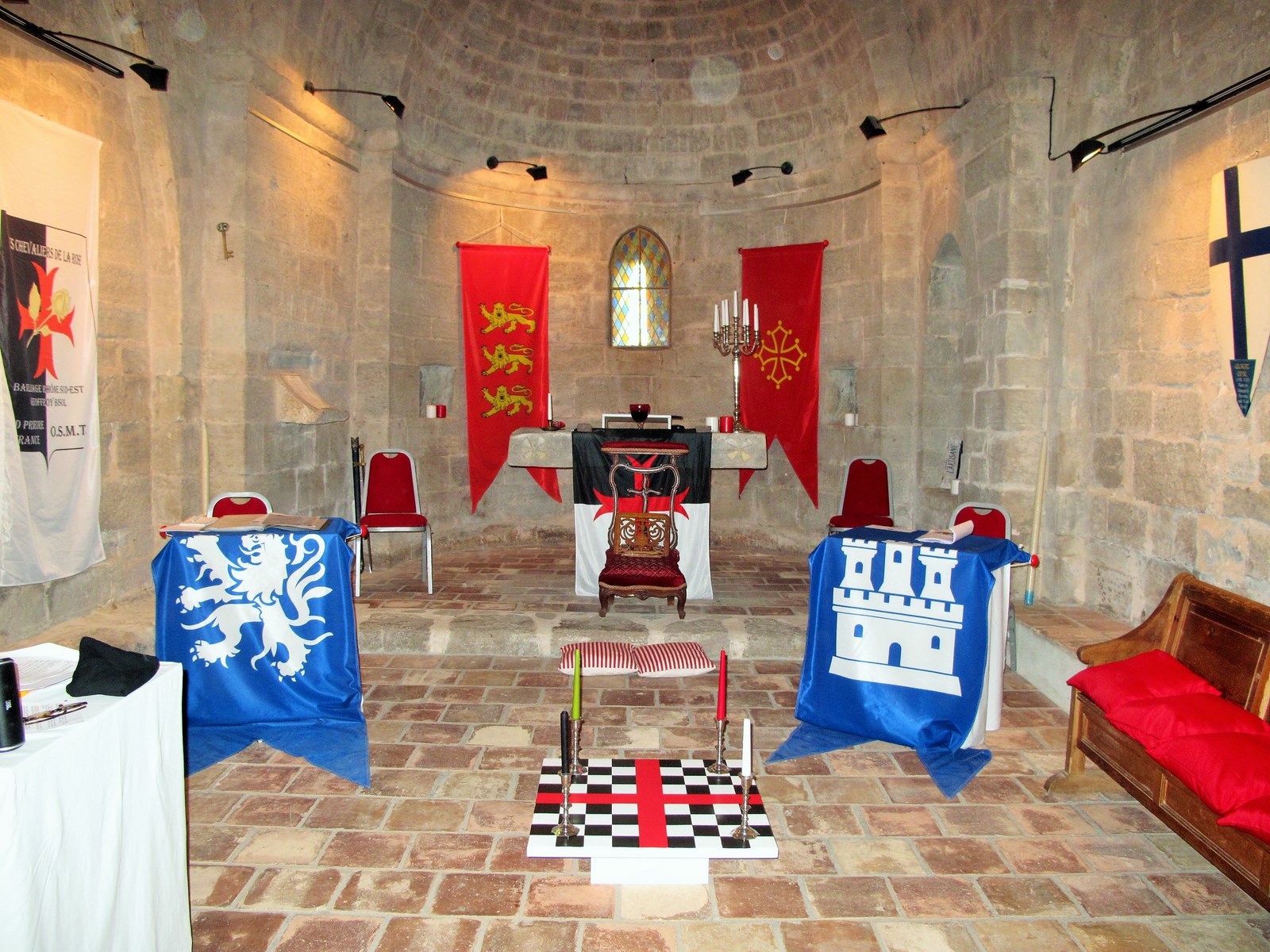 LES CHEVALIERS DE LA ROSE OCT 2015
