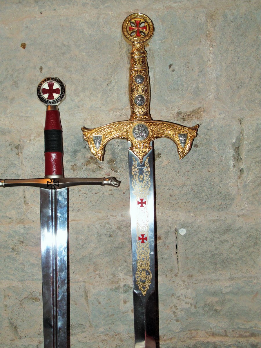 LES CHEVALIERS DE LA ROSE OCT 2015